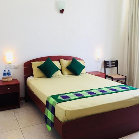 Aqua Marine Beach Resort Pasikuda Zewnętrze zdjęcie